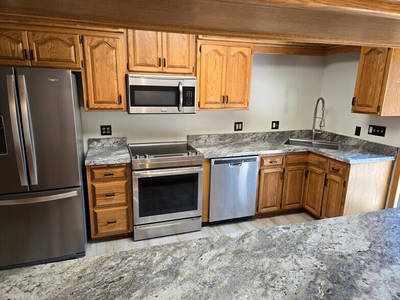 Building Photo - 10540 67th St S