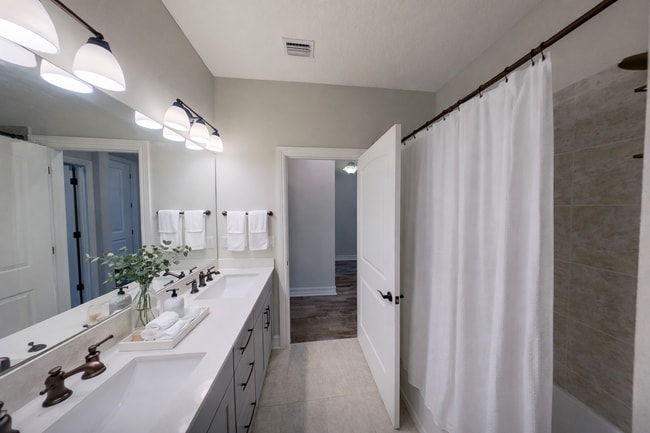 Building Photo - 13232 Saw Palm Crk Trl