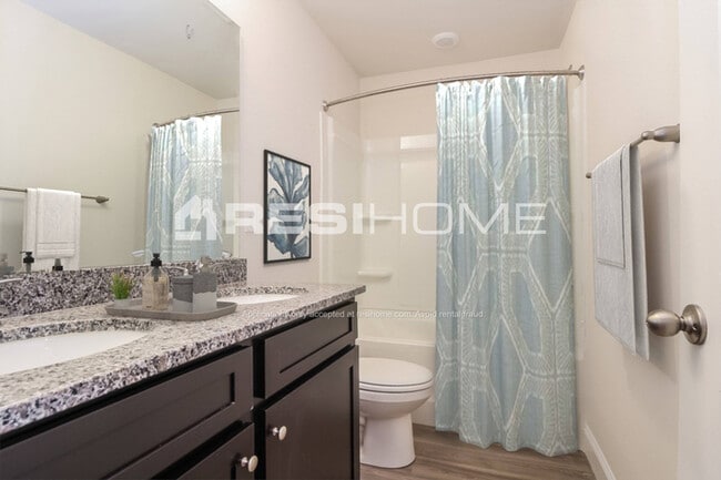 Building Photo - 943 Simmons Trace