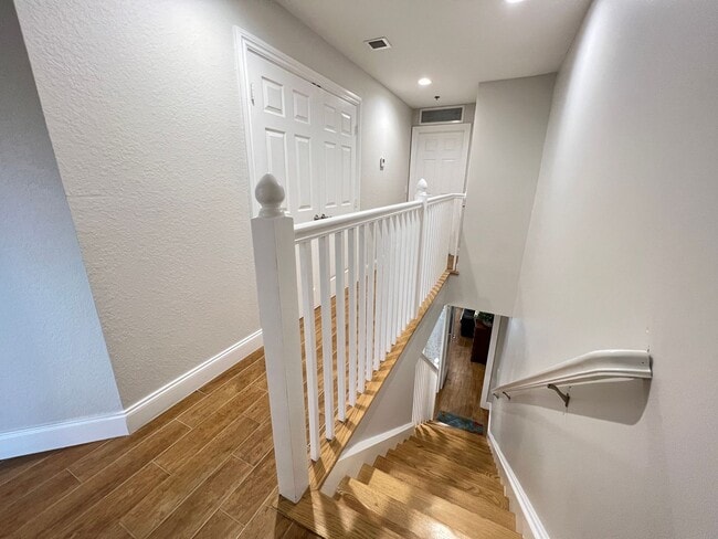 Building Photo - Beautiful 4 Bed 4.5 Bath luxury Townhouse with Elevator located by the Beach Lauderdale by the Sea