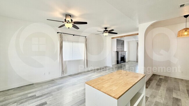 Building Photo - 126 W Gary Way