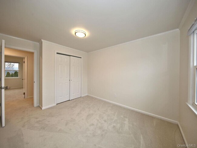 Building Photo - 105 Florence St