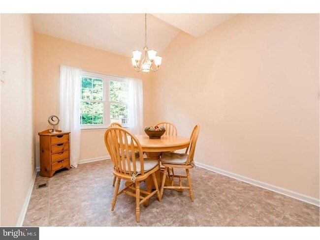 Building Photo - 556 Cork Cir