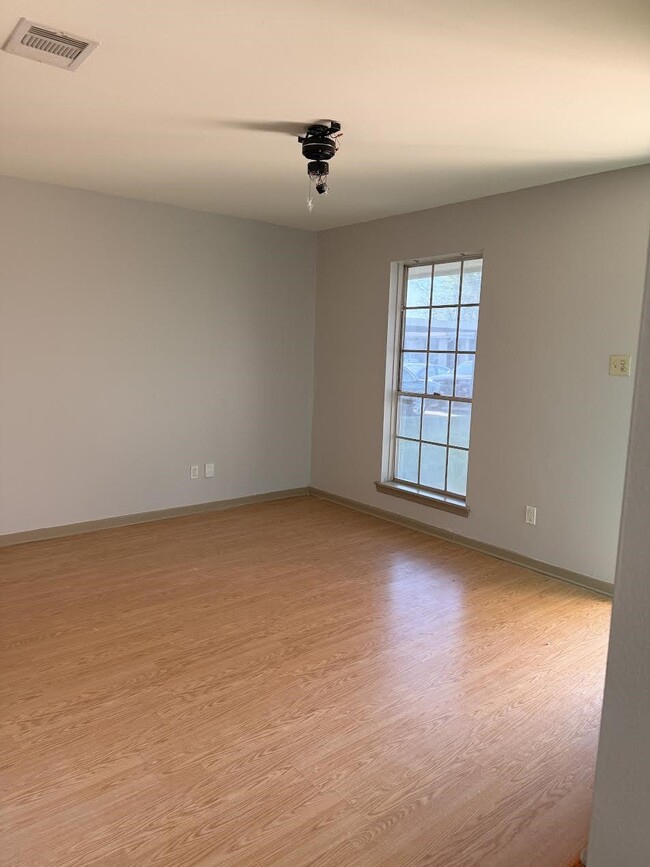 Building Photo - 1602 Willow Rock Rd