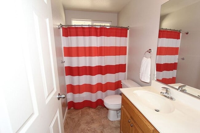 Building Photo - Charming 3-bedroom 2.5 bath, 1512 square foot home in Vacaville