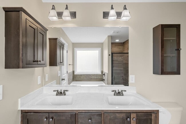 Building Photo - 1227 Brigade Dr