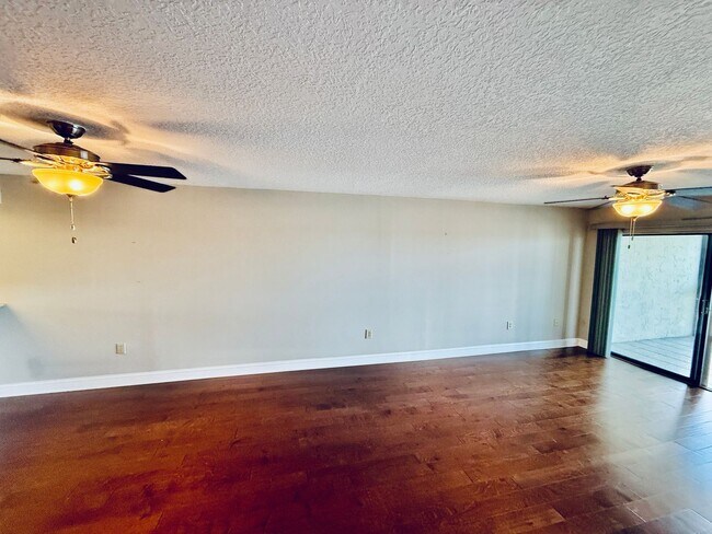 Building Photo - 250 S Sykes Creek Pkwy