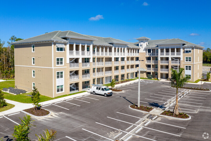 Building Photo - The Reef at Winkler