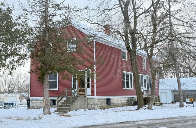 Building Photo - 1103 West Dr