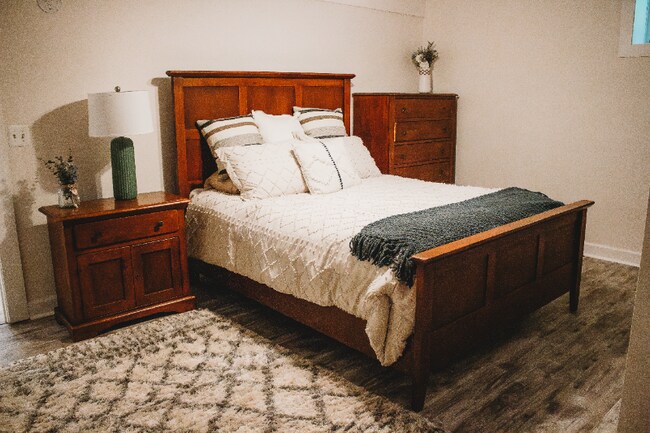 Building Photo - 9237 Shorter Lake Rd