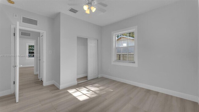 Building Photo - 4651 NW 23rd Ct