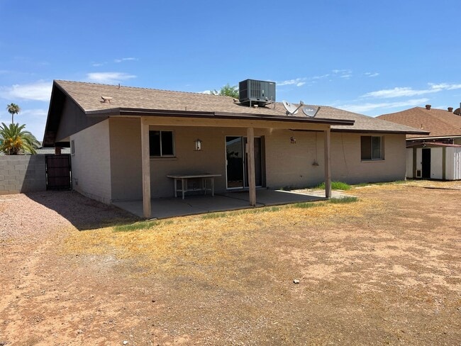 Building Photo - Gilbert & Southern 3 Bed/2 Bath Home In Mesa!