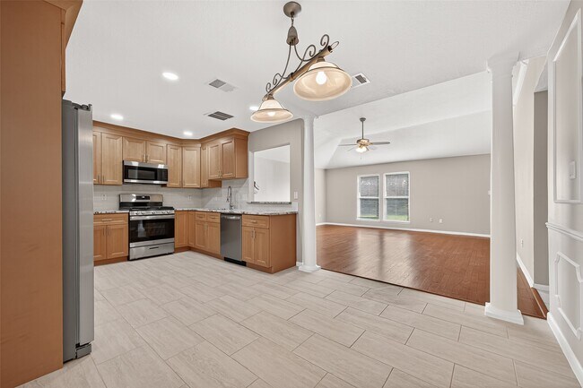 Building Photo - 1010 Valley Ranch Dr