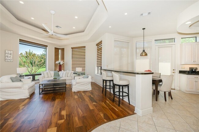 Building Photo - 4776 Stonebriar Cir
