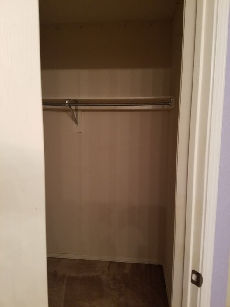 Building Photo - 2206 Aspen Ter