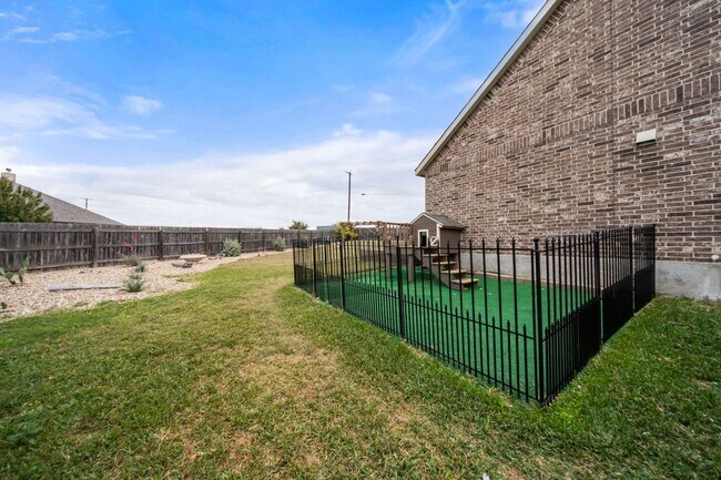Building Photo - 6905 Etna Way