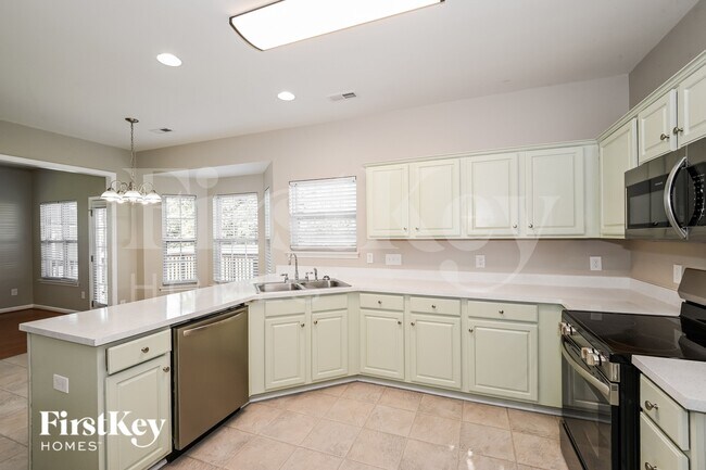 Building Photo - 13224 Greycrest Dr
