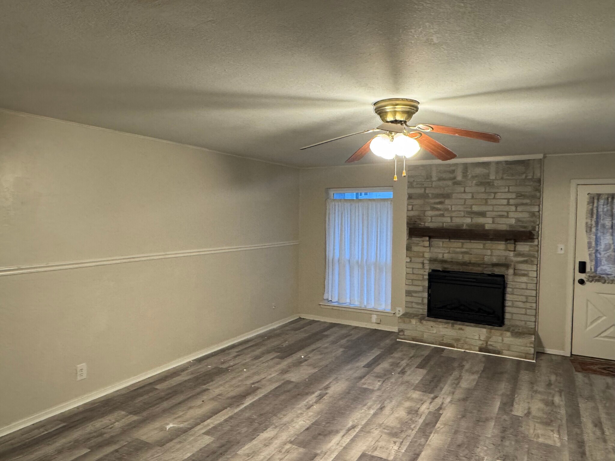 Building Photo - 7903 N 122nd East Ave