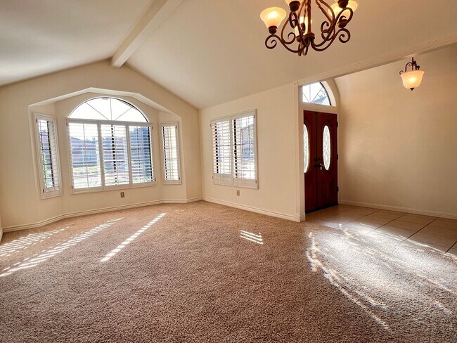 Building Photo - SOUTHWEST BAKERSFIELD