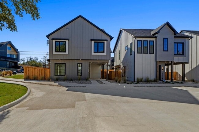 Building Photo - 1736 Bunche Rd