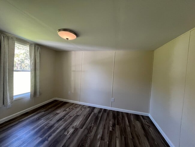 Building Photo - Nicely Remodeled 2 Bedroom, 1 Bathroom Manufactured home on 1 acre