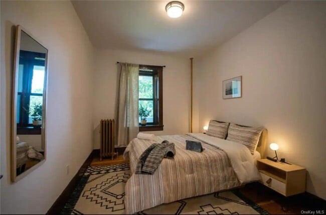 Building Photo - 10 Twin Lakes Rd