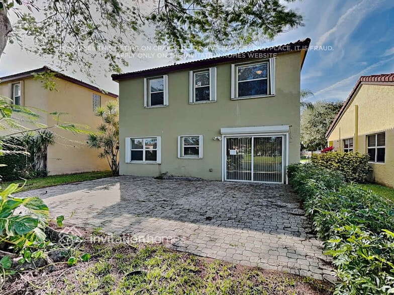 Building Photo - 4289 NW 1st Pl