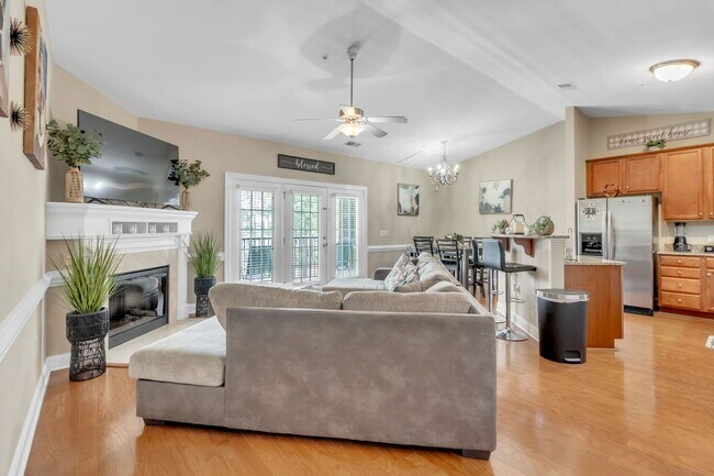 Building Photo - 124 Gallery Dr