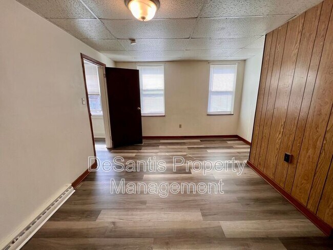 Building Photo - 1509 Hatteras St