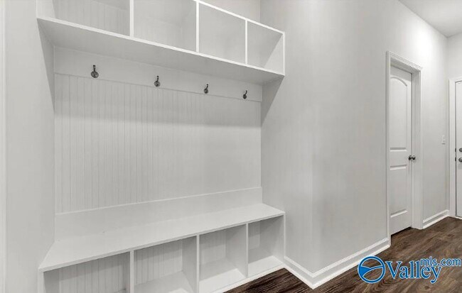 Building Photo - 203 Portrait St