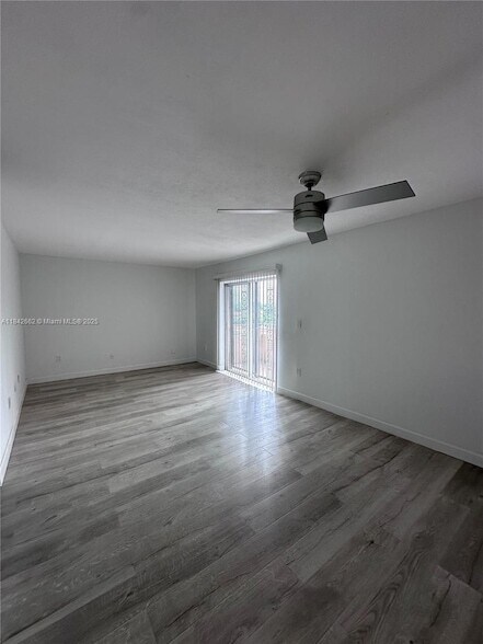 Building Photo - 6090 W Flagler St