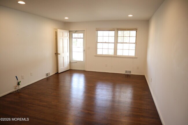 Building Photo - 721 Burnt Tavern Rd