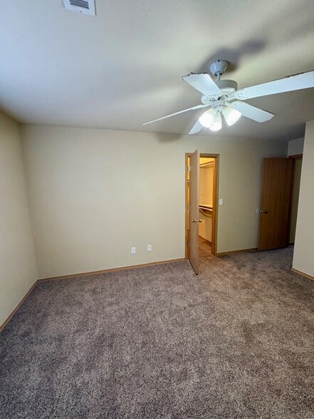 Building Photo - 786 Lariat St