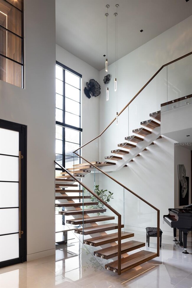 Building Photo - 1221 Richmond Rd