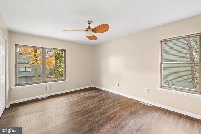 Building Photo - 1813 Glade Ct