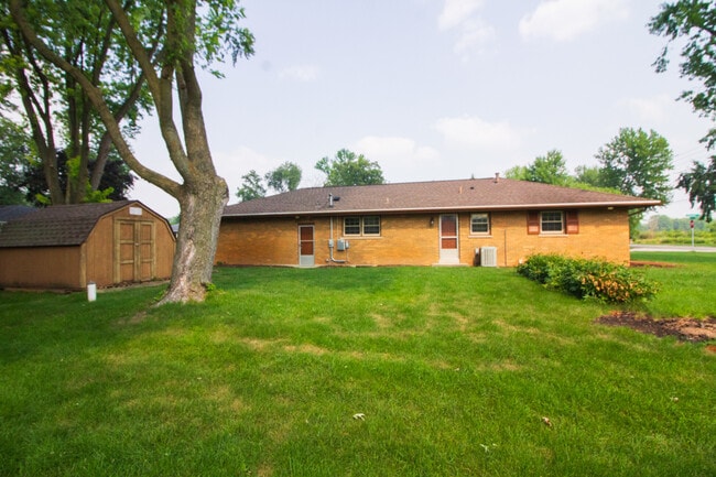 Building Photo - 1850 Connie Ct