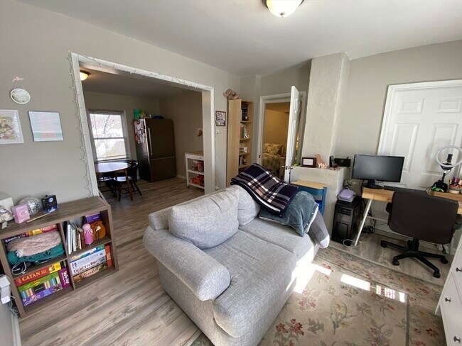 Building Photo - 38 Summer St