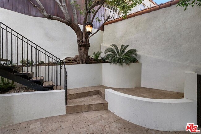 Building Photo - 1901 El Cerrito Pl