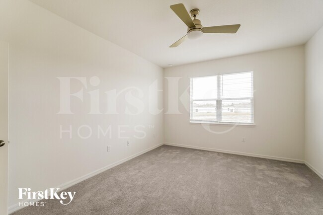 Building Photo - 597 Crown Rose Dr