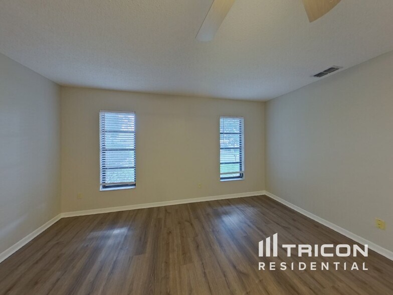 Building Photo - 2666 Luce Dr W