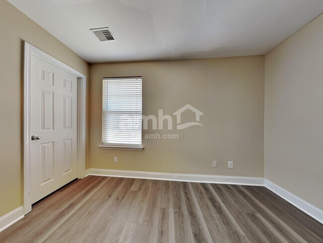 Building Photo - 97 Tenth Avenue