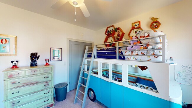 Building Photo - Wonderful 4 Bdrm, 3.5 Bath on outskirts of Eastchase