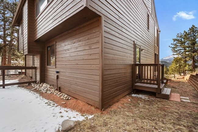 Building Photo - Beautiful Unit on Greenway for rent!