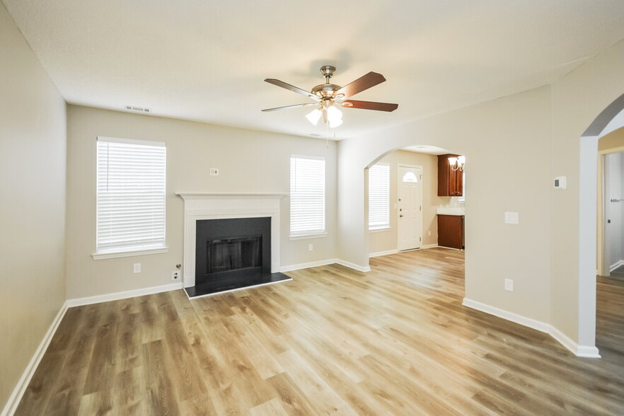 Building Photo - 40 Stone Ridge Way