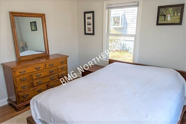 Building Photo - 1100 S Forest Dr