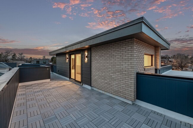 Building Photo - Luxury Cherry Creek Home Available Now! | ...