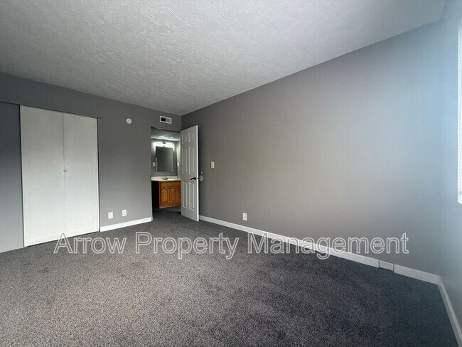 Building Photo - 1215 E Street-7