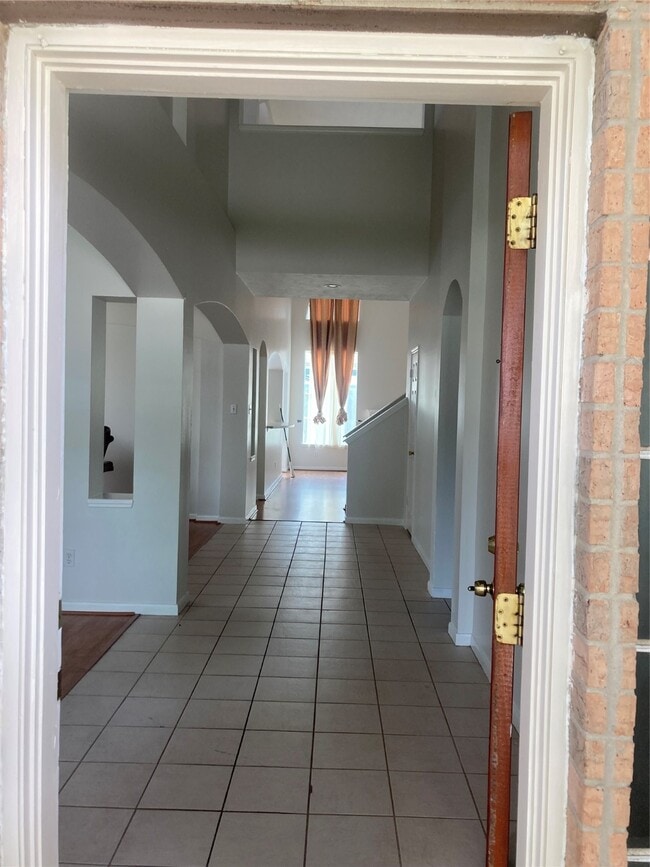 Building Photo - 8522 Chickamauga Ln