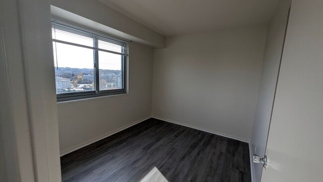 Building Photo - Cozy 1 Bed 1 Bath Condo In Vibrant Pavilion On The Park