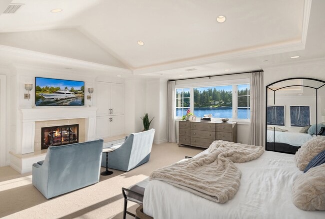 Building Photo - 5bd/5.5ba Yarrow Point Home